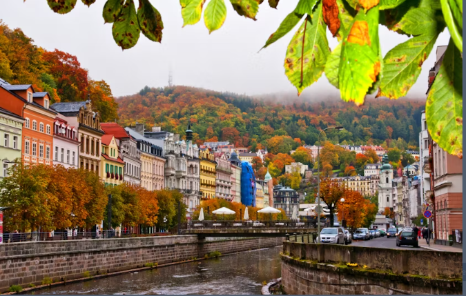 Guided visit of Karlovy Vary from Prague - Image 3